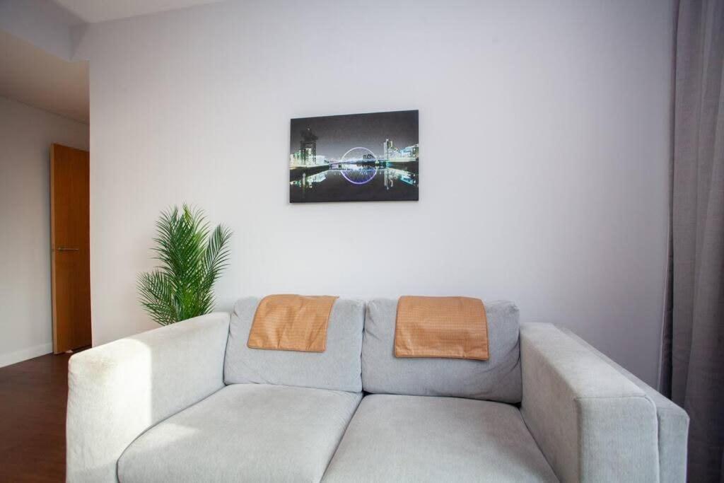 1 Bedroom Apartment In Very Central Location Glasgow Exterior photo